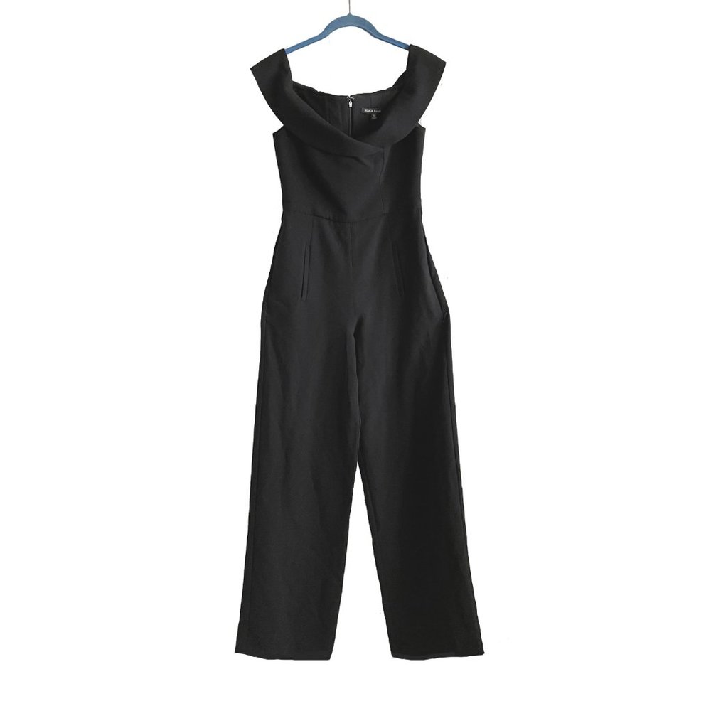 Black Halo women's jumpsuit. Black color. Size 4. New NWT